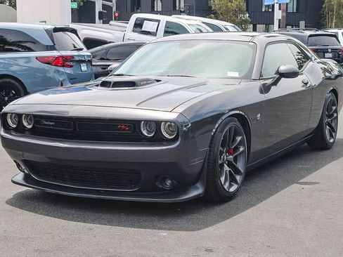 Used 2022 Dodge Challenger R/T Scat Pack w/ Shaker Package RWD image 3