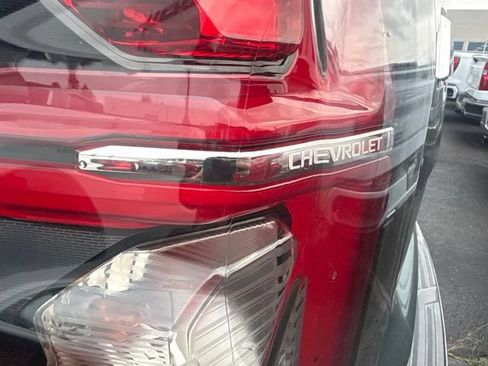 Used 2024 Chevrolet Suburban High Country w/ Advanced Technology Package AWD/4WD image 17