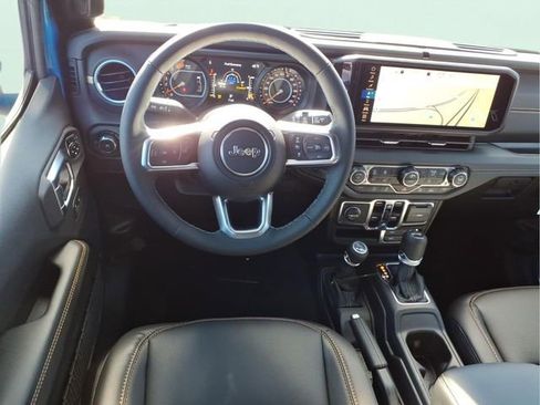 New 2026 Jeep Wrangler Unlimited Sahara AWD/4WD image 13