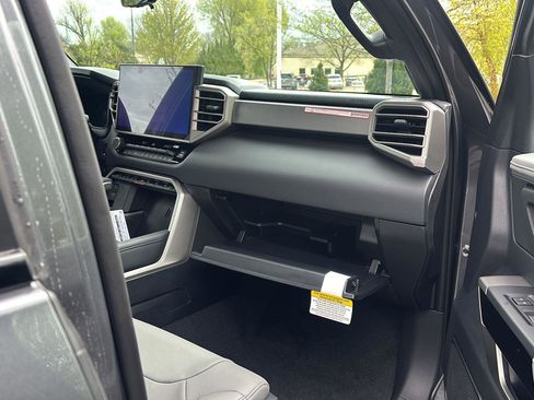 New 2026 Toyota Tundra Limited AWD/4WD image 21