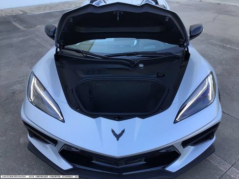 Used 2026 Chevrolet Corvette Stingray Premium Conv w/ Z51 Performance Package RWD image 12