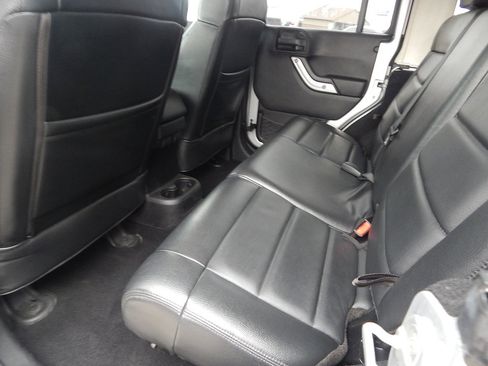 Used 2012 Jeep Wrangler Unlimited Sahara w/ Connectivity Group image 11