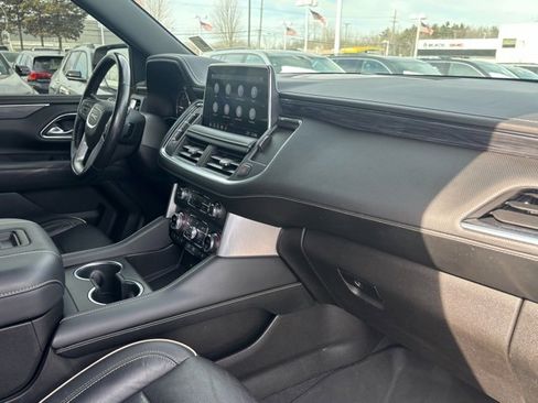Used 2021 GMC Yukon SLT w/ SLT Premium Package image 15