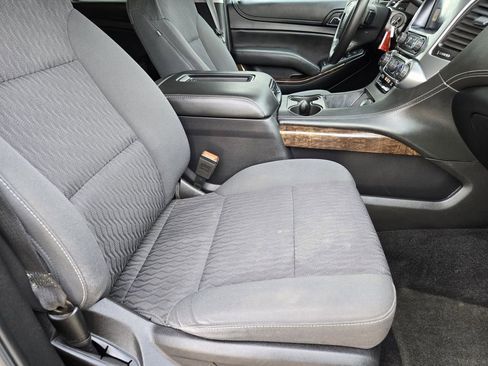 Used 2018 Chevrolet Suburban LS image 9