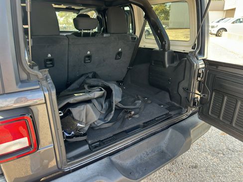 Used 2021 Jeep Wrangler Unlimited Sport S image 15