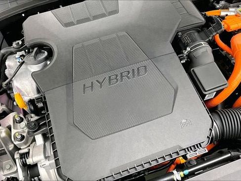 Used 2025 Hyundai Elantra SEL image 13