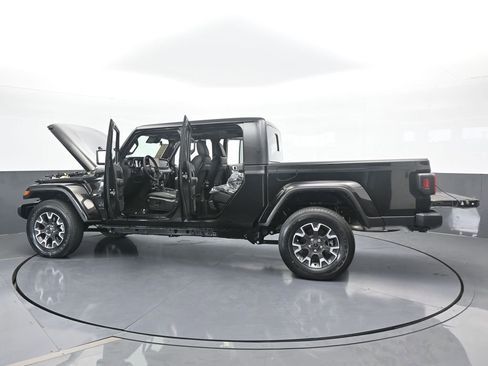 Used 2024 Jeep Gladiator Sport w/ Premium Package image 73
