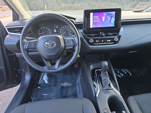 Used 2024 Toyota Corolla LE image 17