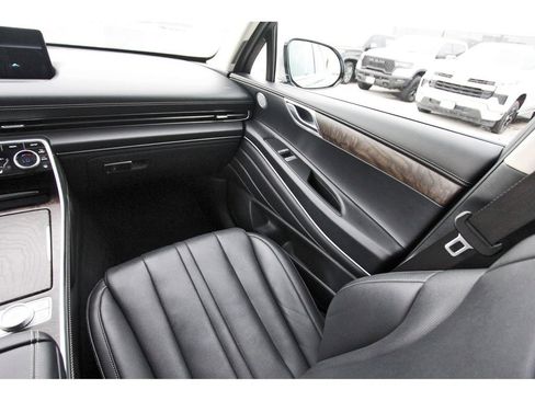Used 2024 Genesis GV80 2.5T AWD/4WD image 10