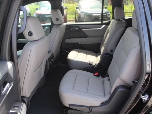 New 2026 GMC Acadia Elevation w/ Elevation Premium Package AWD/4WD image 10
