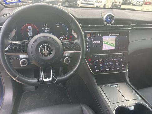 Used 2023 Maserati Grecale GT image 10