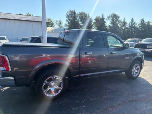 Used 2017 RAM 1500 Laramie w/ Convenience Group AWD/4WD image 8