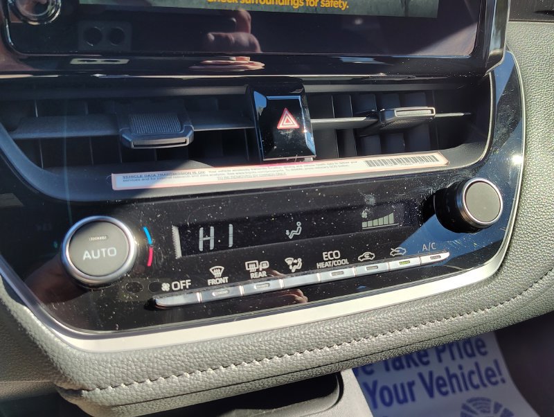 Used 2024 Toyota Corolla SE FWD image 29