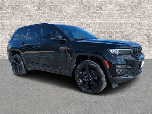 Used 2023 Jeep Grand Cherokee Altitude AWD/4WD image 1