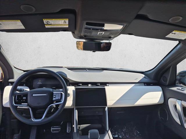 Used 2025 Land Rover Discovery Sport Dynamic SE AWD/4WD image 19