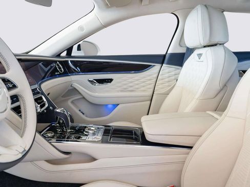 Used 2023 Bentley Flying Spur Azure AWD/4WD image 12