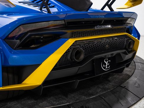 Used 2022 Lamborghini Huracan STO RWD image 27