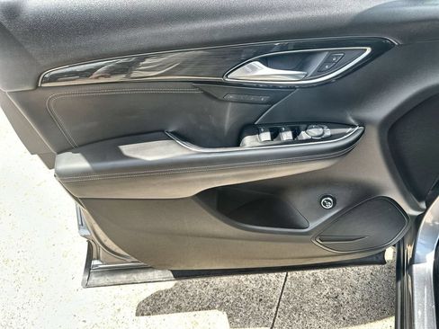 Used 2021 Buick Envision Essence w/ Sport Touring Package FWD image 21