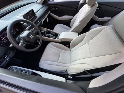 Used 2025 Honda Accord SE image 26