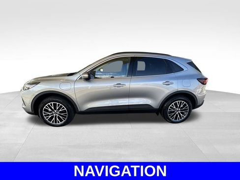 Certified 2024 Ford Escape SE w/ PHEV Premium Package image 8