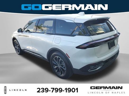 New 2026 Lincoln Nautilus Premier image 11