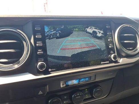 Used 2022 Toyota Tacoma TRD Off-Road w/ Technology Package RWD image 19
