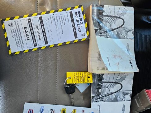 Used 2015 Chevrolet Express 2500 Extended image 43