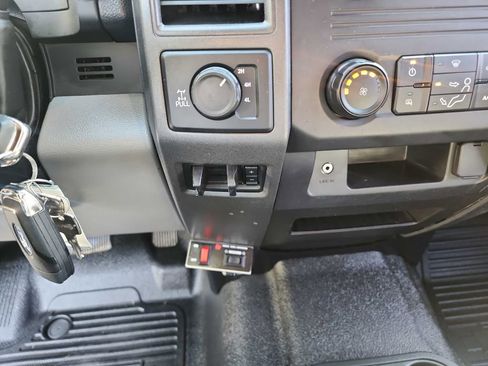 Used 2017 Ford F250 XL w/ Power Equipment Group image 29