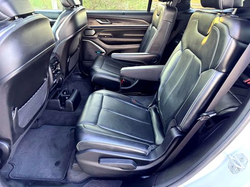 Used 2021 Jeep Grand Cherokee L Overland w/ Advanced Protech Group III image 21