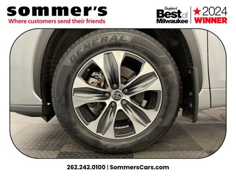 Used 2021 Toyota Highlander XLE image 23