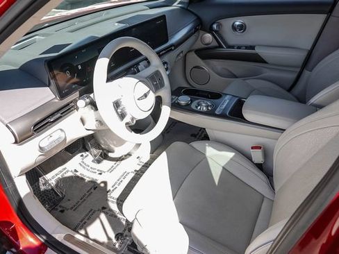 Used 2023 Genesis GV60 Advanced AWD/4WD image 17