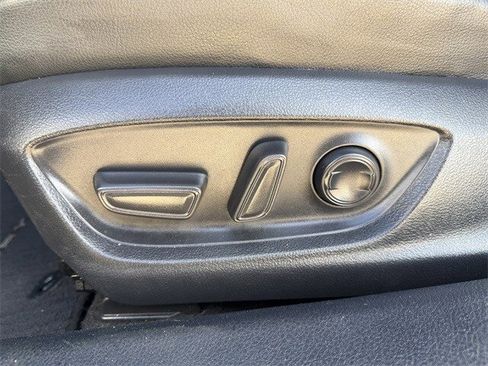 Certified 2023 Toyota Camry SE image 25