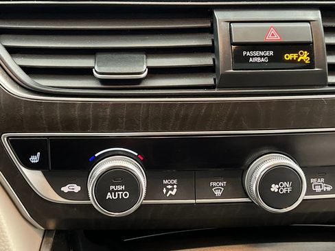 Used 2019 Honda Accord EX-L image 49