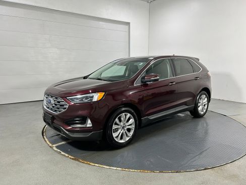Used 2020 Ford Edge Titanium w/ Equipment Group 301A image 19