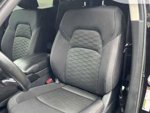 Certified 2025 Nissan Pathfinder SV AWD/4WD image 26