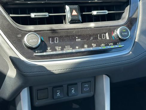 Used 2025 Toyota Corolla Cross AWD Hybrid w/ Convenience Package image 37