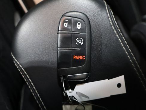 Used 2020 Jeep Renegade Limited image 25