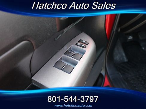 Used 2012 Toyota Tundra 4x4 CrewMax image 26