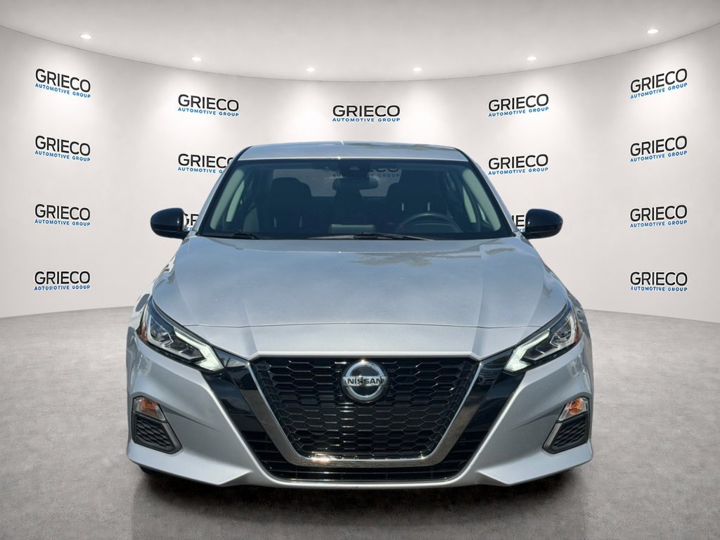 Used 2021 Nissan Altima 2.5 SR FWD image 2