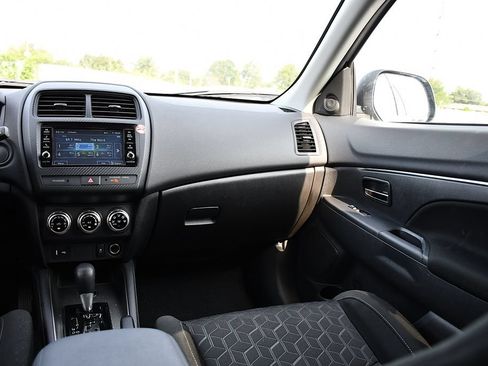 Used 2025 Mitsubishi Outlander Sport ES AWD/4WD image 22