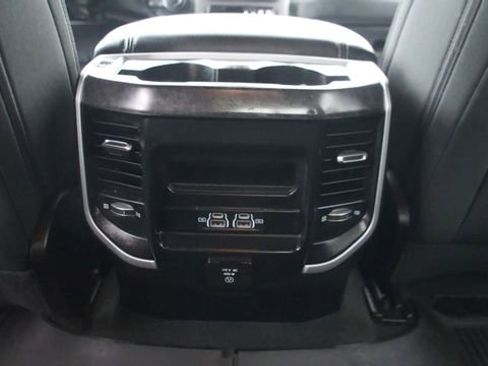 Used 2022 RAM 1500 Big Horn AWD/4WD image 12