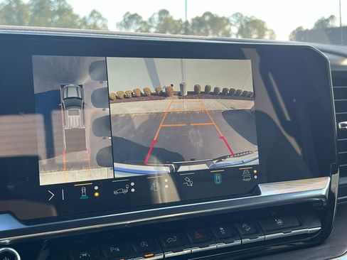 Used 2023 GMC Sierra 1500 SLT w/ SLT Premium Plus Package image 14