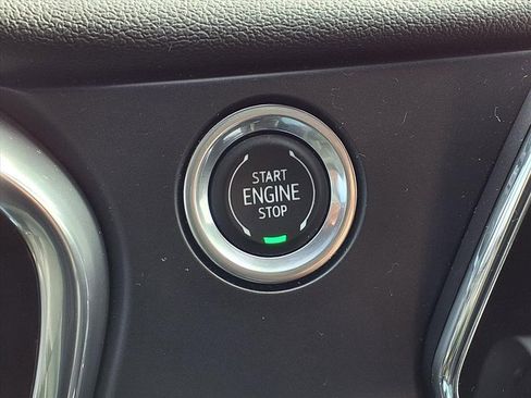 Used 2020 Chevrolet Blazer Premier w/ Driver Confidence II Package image 21