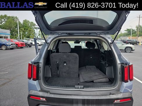 Used 2023 Kia Sorento LX AWD/4WD image 23
