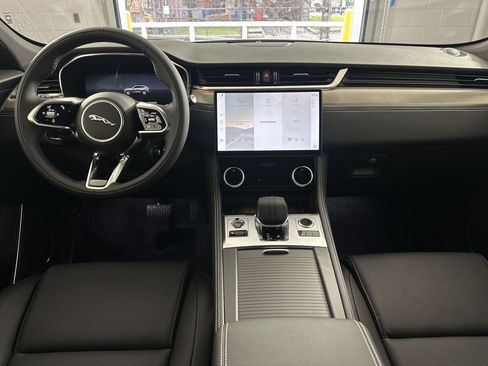 Used 2026 Jaguar F-PACE R-Dynamic S image 13