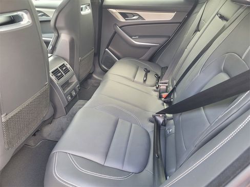 New 2026 Jaguar F-PACE R-Dynamic S image 7