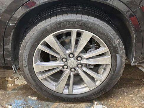 Used 2025 Cadillac XT6 Premium Luxury image 10