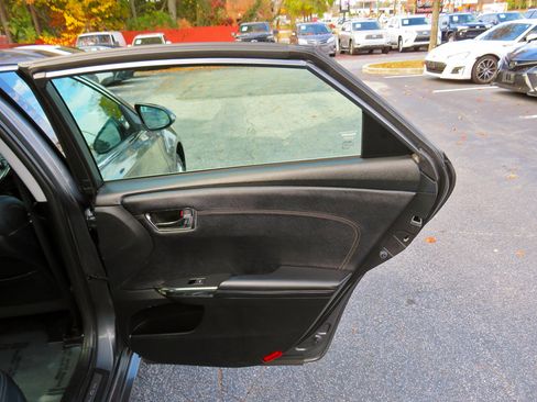 Used 2017 Toyota Avalon Limited image 32