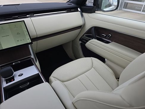 New 2026 Land Rover Range Rover SE AWD/4WD image 22