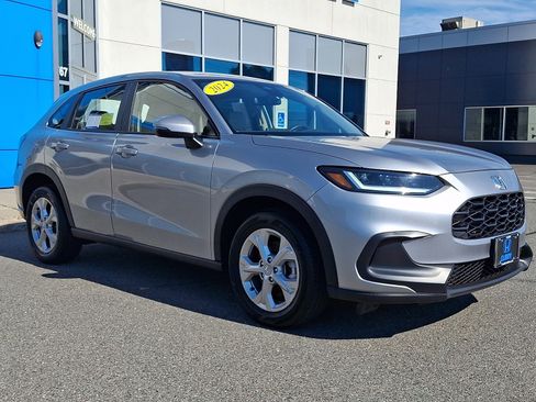Used 2024 Honda HR-V LX image 3